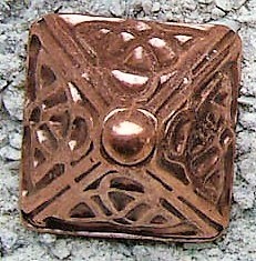 Kupferfarbene Rüstungsniete UPPSALA - Keltischer Beschlag aus ZAMAK für Mittelalter- & LARP-Ausrüstu