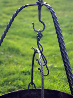 Verstellbarer Kesselhaken Bild 3