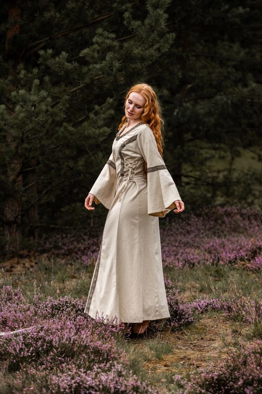 mittelalter-baumwollkleid-angie-natur~7.webp