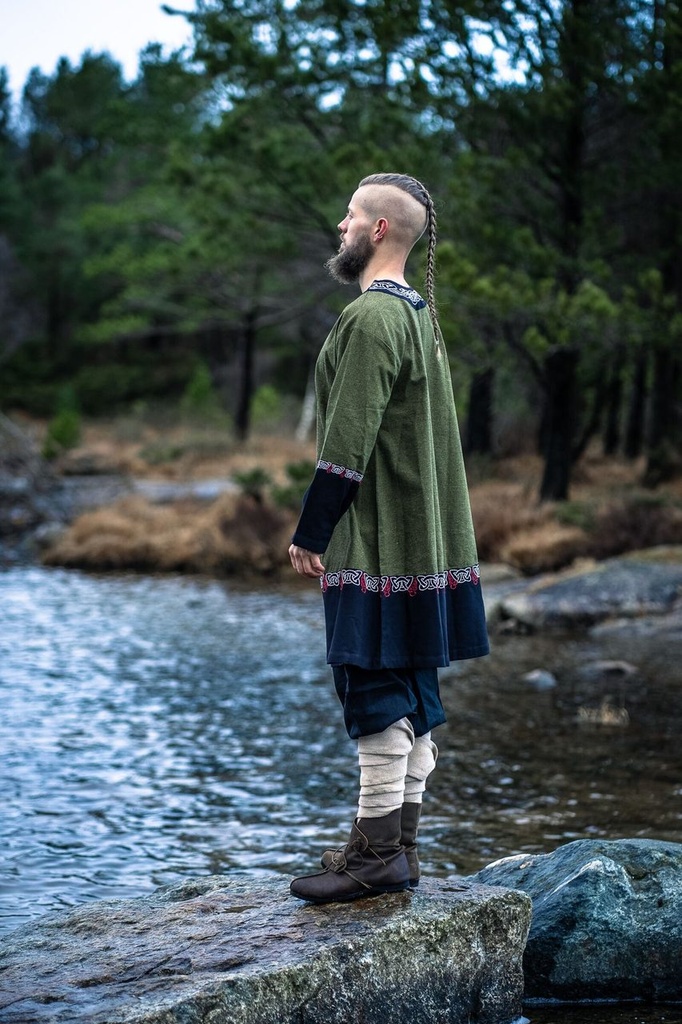 bekleidung-tunika-freydis-olive-unisex~6.webp