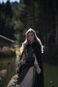 1740947034_wikinger-ueberkleid-aleiga-gruen~2.webp