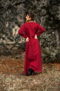 1741097904_wikinger-unterkleid-helga-rot~11.webp