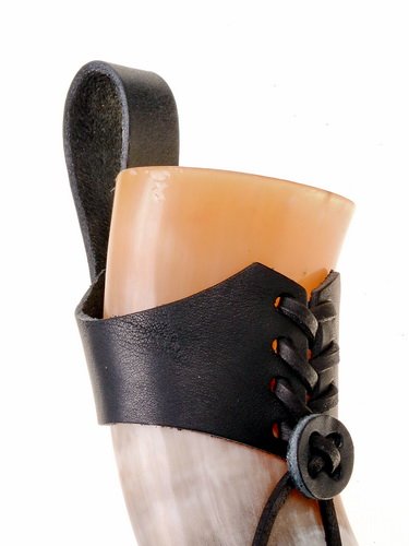 Geschnürter Trinkhornhalter - weich 1