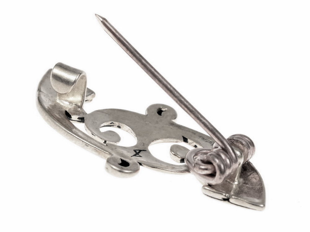 Fibel mit Trompeten-Ornamentik 3