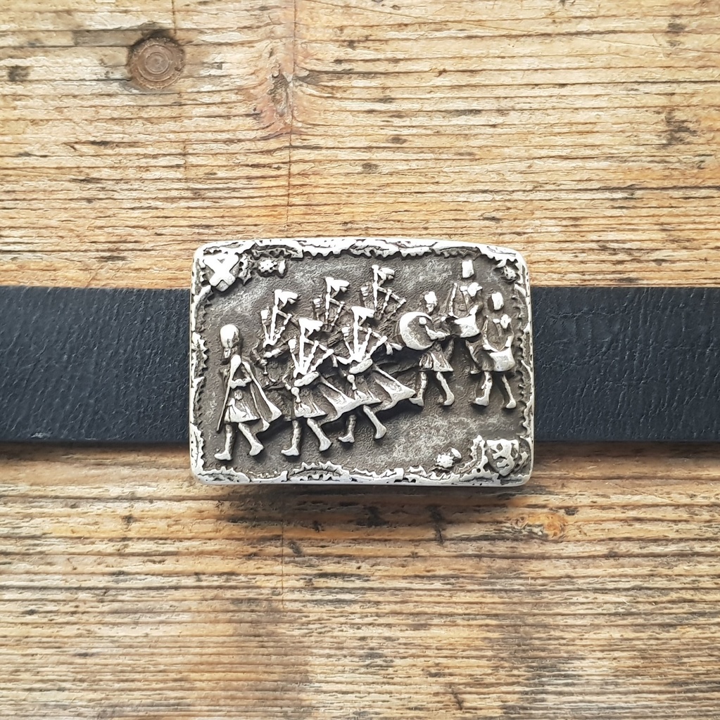 Highland - Pipes & Drums, 4cm, silberfarbene schottische Koppels