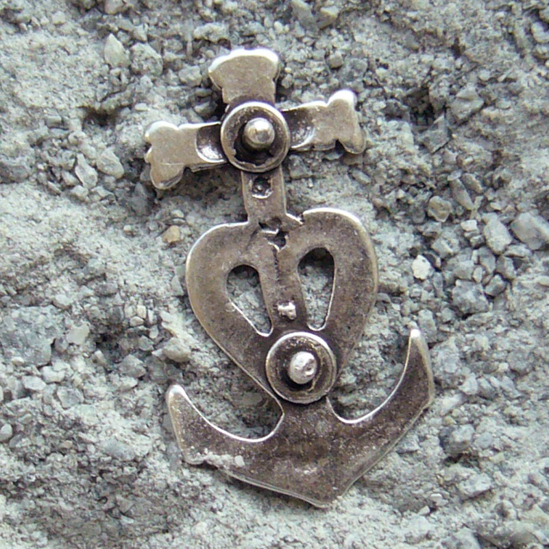 Kreuz-Herz-Anker, messingfarbener Symbol-Beschlag