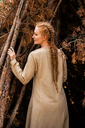 4899h-wikinger-unterkleid-lina-hanf-leonardo-carbone (12).webp