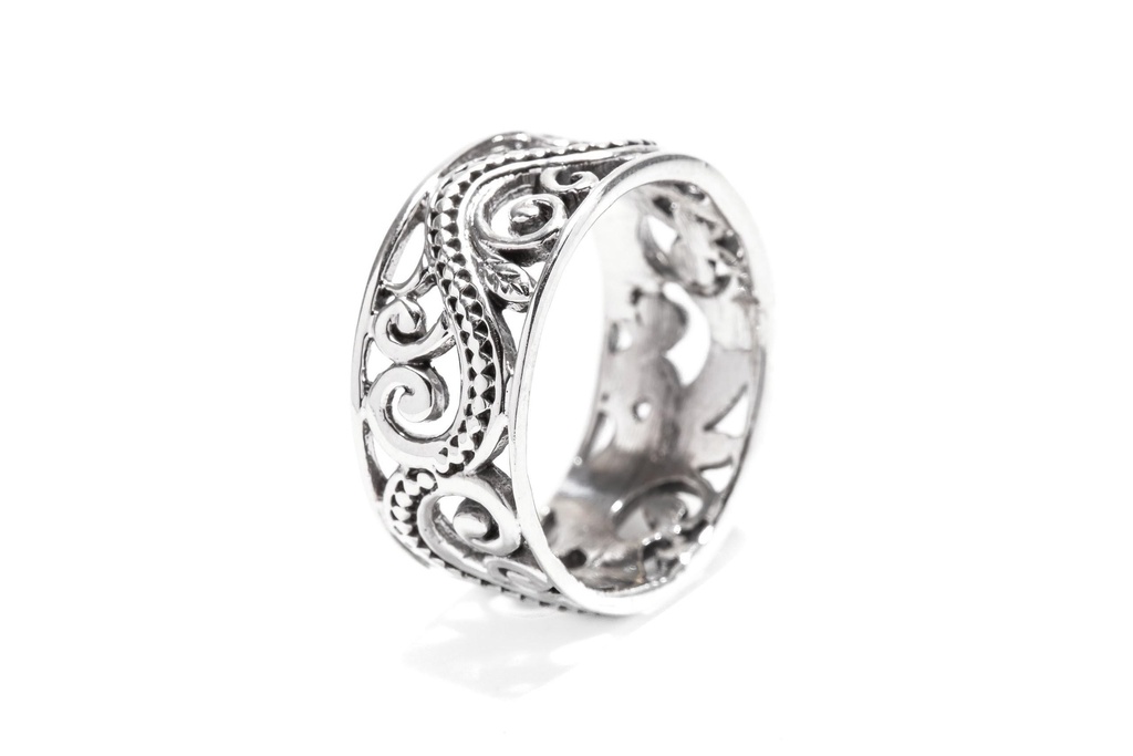 Elfenhafter Ring ALMINA aus 925 Silber – 9 mm Lebensspiralen und Ornamentik für Glück und Harmonie