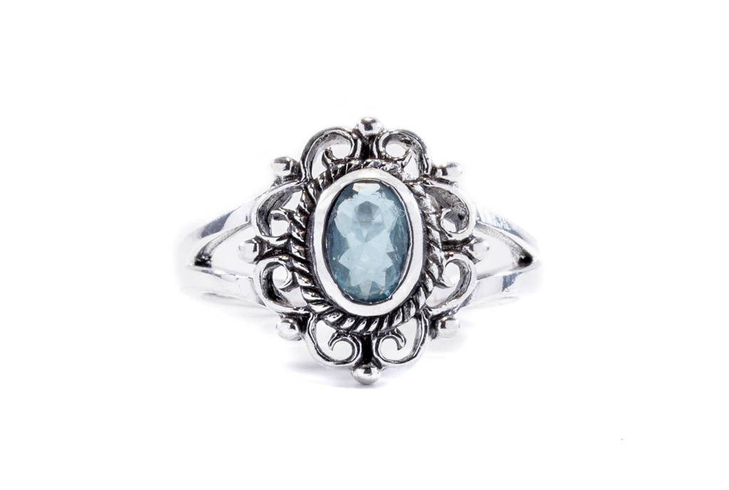 Elfenhafter Damenring CISCANDRA aus 925 Silber – 13 mm Blumenring mit himmelblauem Kristall