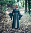 Herbstkleid „Ava“ – Romantische Mittelalter-Ästhetik für kühle Tage
