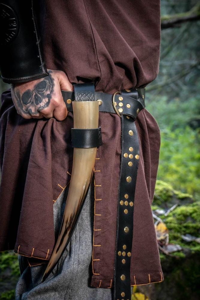 [35229-001] Ringgürtel aus Leder Nieten verziert, 150cm oder 190 cm braun oder schwarz (braun, S 150cm)