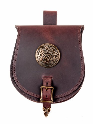 [01 T-GR Trisk.br] Magyarische Tasche - groß / Triskele (braun)