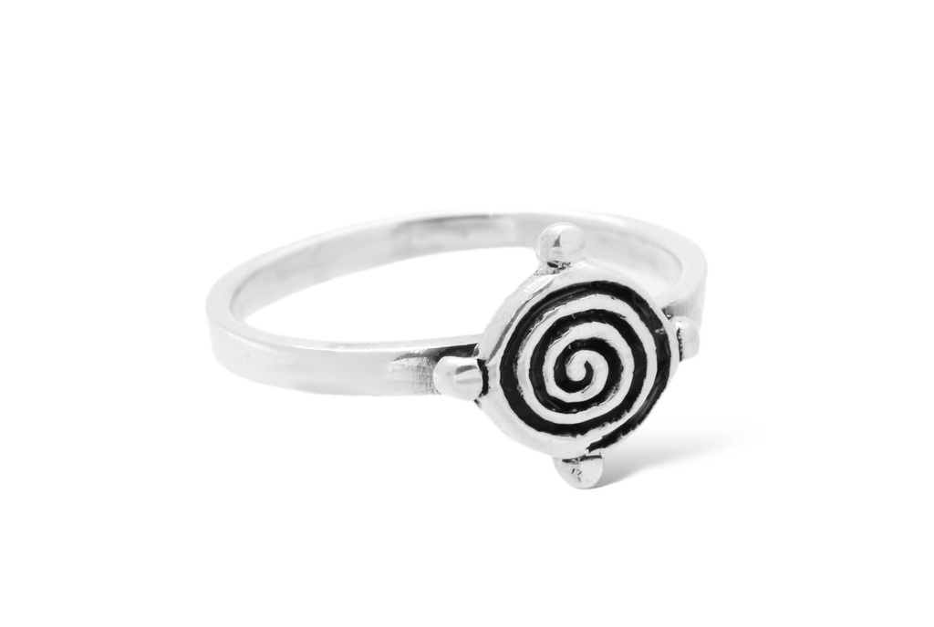 NOREIA Ring aus Silber – Keltischer Damenring mit Knotenmuster 9 mm breit