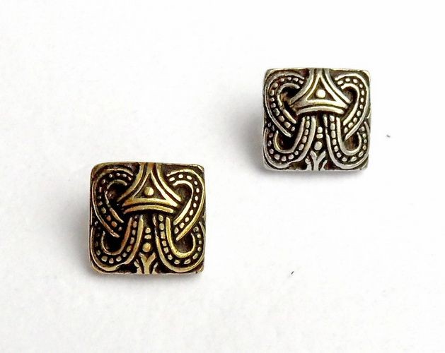 [08 Wi-1 Knoten.me] Wikinger-Zierniete „Knoten“ (S) – Gürtelbeschlag im Borrestil nach Fund aus Birka (bronze)