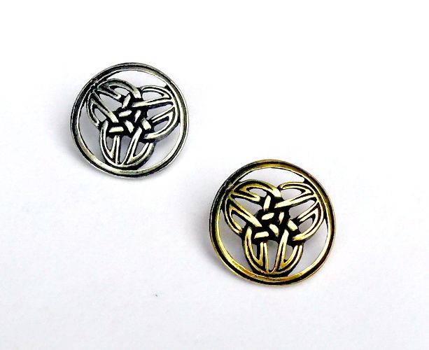 [WK-5412-2015-001] Zierniete „Triade mit Rand“ (M) – Keltisches Knotensymbol der Dreifalt (bronze)