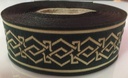 Borte zwergisch in Grün-Gold, 33 mm- 10 m - Webborte zur Verzierung mittelalterlicher Kostüme und Larp Gewandungen