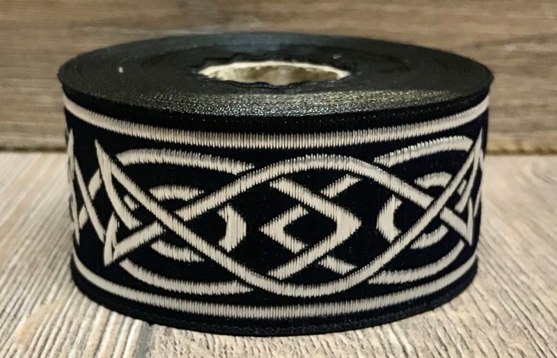 Borte Keltisch 4 in Marineblau-Silber, 33 mm- 10 m - Webborte zur Verzierung mittelalterlicher Kostüme und Larp Gewandungen