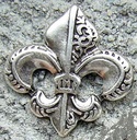 fleur de lys, silberfarbener Beschlag, mittel