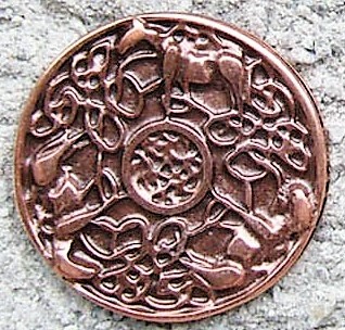 [N-207-4] Celtic Horses Zierbeschlag in Kupferoptik – Rundes Pferdeornament mit keltischer Symbolik 