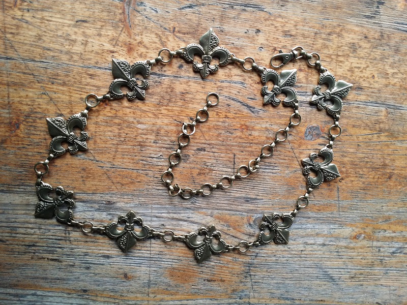 Kettengürtel Lilien, messingfarben