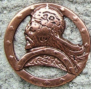 [N-254-4] Zierbeschlag „Nordischer Krieger“ – Runder Kupferbeschlag mit historischem Kriegerprofil