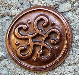 [N-178-4] kleiner keltischer Wirbelknoten, kupferfarben