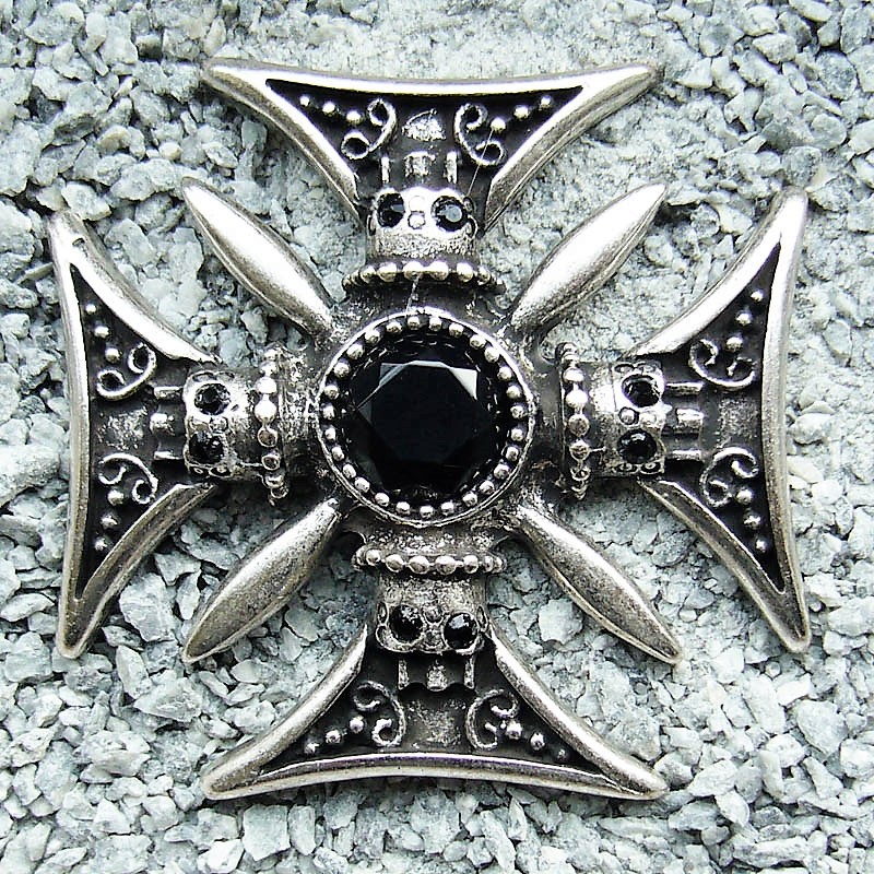 [N-205-1] Zierbeschlag Achat Skull-Cross – Silberfarbener Kreuzbeschlag mit Totenköpfen & Kunst-Achat 60 mm