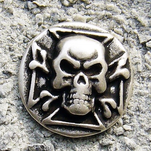 [N-160-1] Skull-Cross, silberfarbener Beschlag
