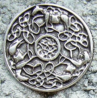 [N-207-1] Celtic Horses Zierbeschlag in Silberoptik – Rundes keltisches Pferdeornament Ø 35 mm