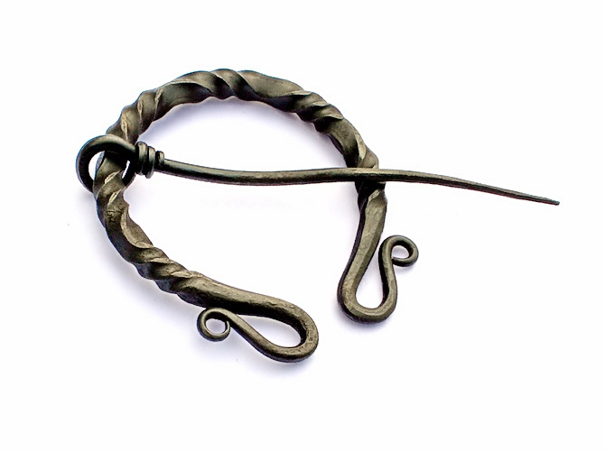 Große Omegafibel 8 cm