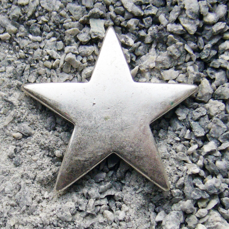 großer Stern, silberfarbener Beschlag