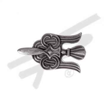 [N-028-1] Silberfarbene Zierniete „Wikinger Rabe“ – Kleine Gürtelspitze im Stil nordischer Mythologie