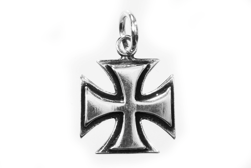 Schmuck-Anhänger EISERNES KREUZ 2,4 cm – Historisches Symbol aus 925er Silber mit antiker Patina