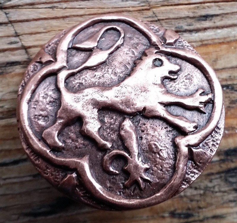 [N-303-4] Magyarisches Untier kupferfarben – Tarsoly-Beschlag mit mittelalterlichem Tiermotiv aus ZAMAK