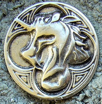 Unicorn, silberfarbener Beschlag