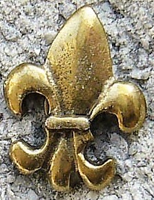 kleine Lilie Beschlag, messingfarben