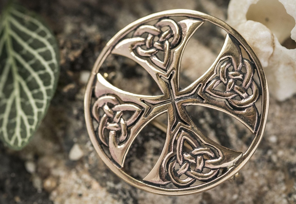 Keltische Fibel ZANE aus Bronze 3 cm – Brosche mit keltischem Kreuzmotiv Mittelalterschmuck