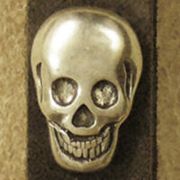 Skull, silberfarbener Beschlag