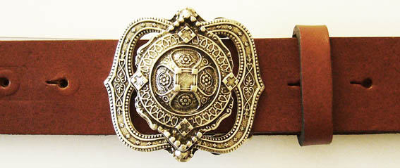 Chasnel Ornament-Schließe in Silberoptik – Mittelalterliche Gürtelschnalle für 4 cm Gürtel