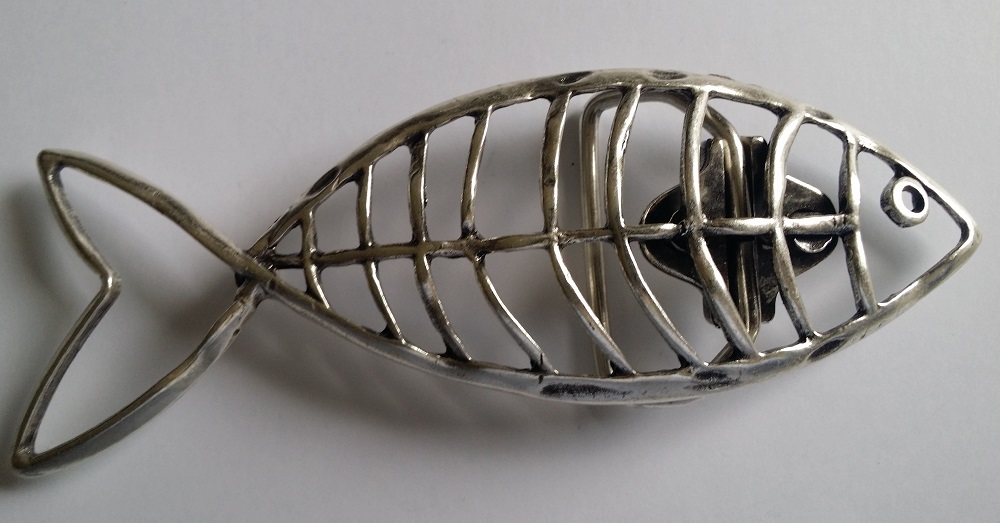 Silberfarbene Gürtel-Schließe „Fisch-Skelett“ – Ausgefallene Koppelschließe aus ZAMAK für 4 cm breite Riemen
