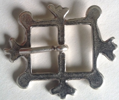 mittelalterliche Kronen-Schließe, silberfarben