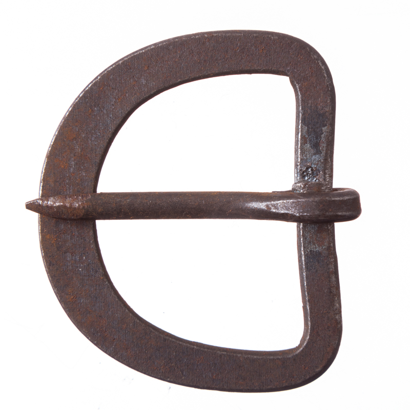 Eisenschließe Iron 3 – Handgeschmiedete 3 cm Mittelalter-Schnalle für LARP & Reenactment