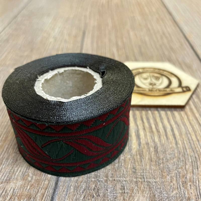 [B33014-5m-grasgrnbrd] Borte Blumenranke in grasgrün-bordeaux  33 mm- 5 m - Webborte zur Verzierung mittelalterlicher Kostüme und Larp Gewandungen