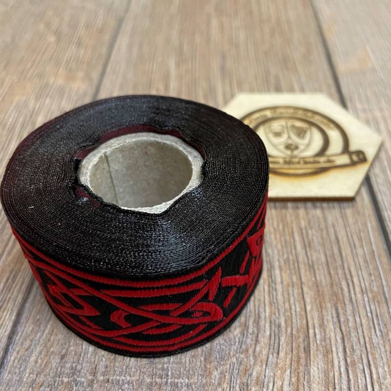 Borte Keltisch 4 in schwarz-rot, 33 mm auf 5 m Rolle - Webborte zur Verzierung mittelalterlicher Kostüme und Larp Gewandungen
