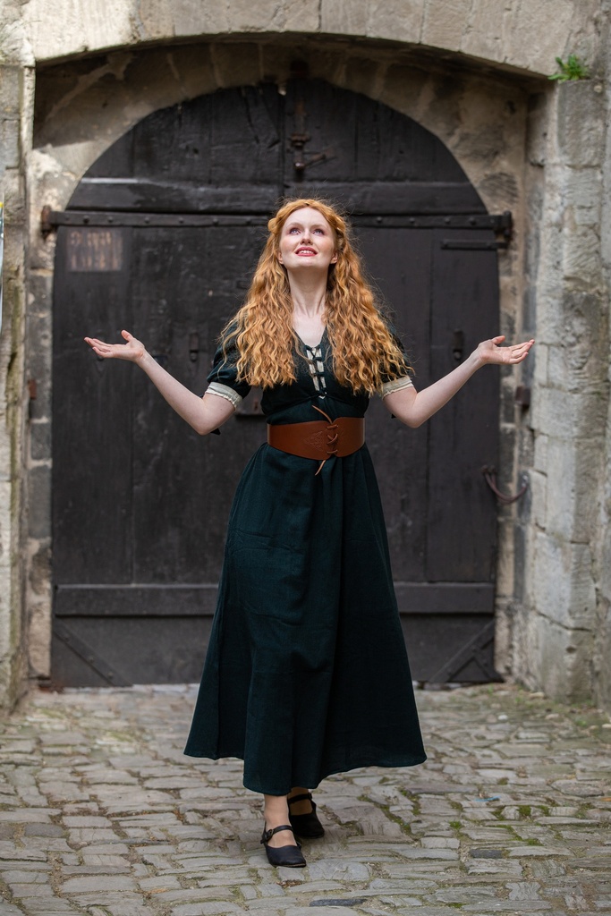 Mittelalterliches Sommerkleid "Denise" in grün-natur 