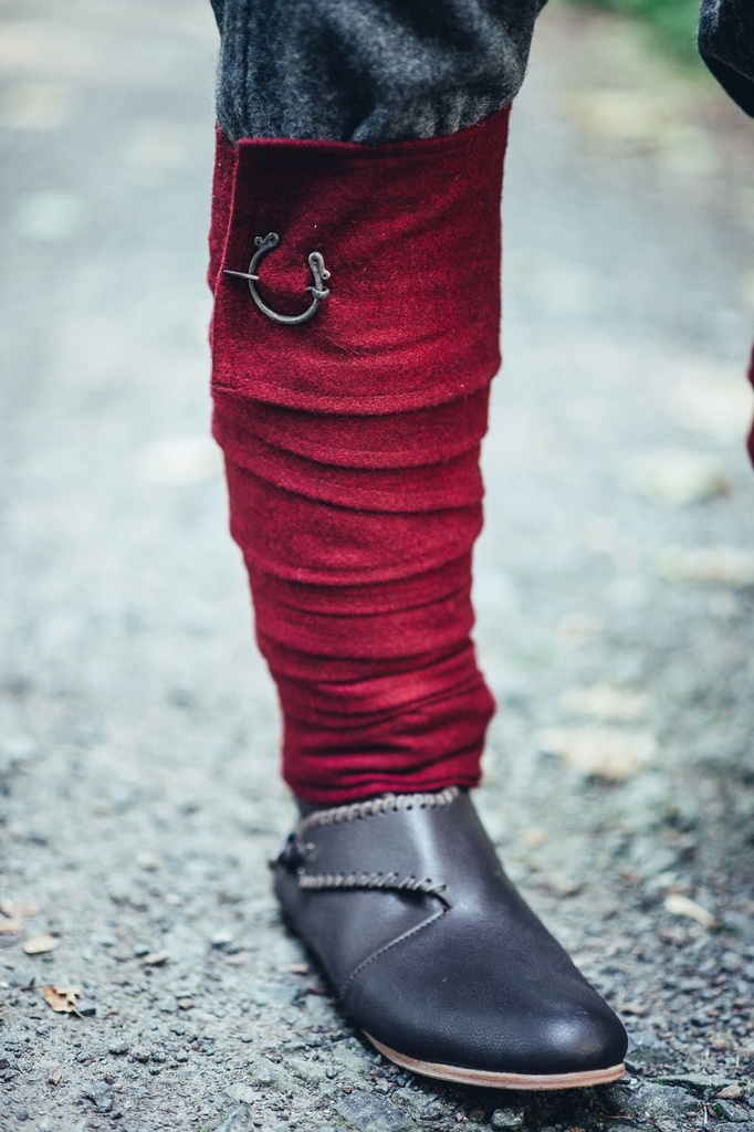 Wikinger Wadenwickel aus Wolle rot