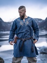 Wikinger Tunika "Snorri" mit Urnes-Stil Handstickerei Graublau