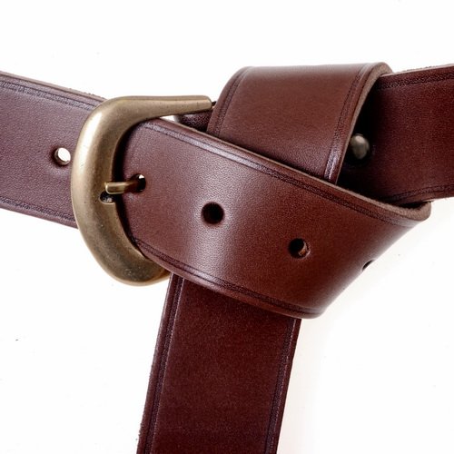 [10 MA 4:F.kl.br.si] Kreuzritter-Gürtel aus Leder - 4 cm (S, braun, silber)