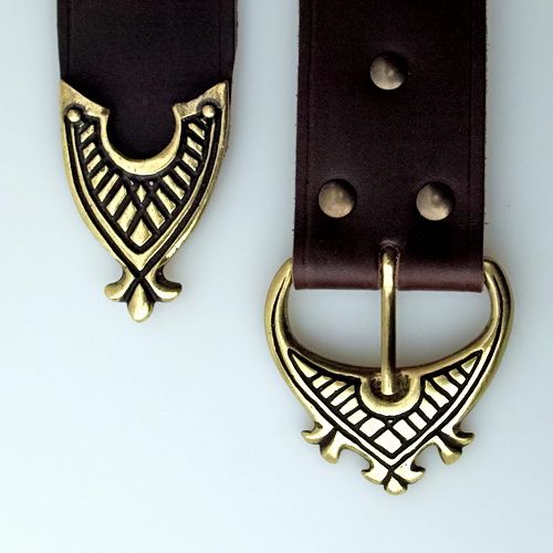 [10 MA 45 Z.kl.br.si] Hochmittelalter-Gürtel 4,5 cm + Ende (S, braun, silber)