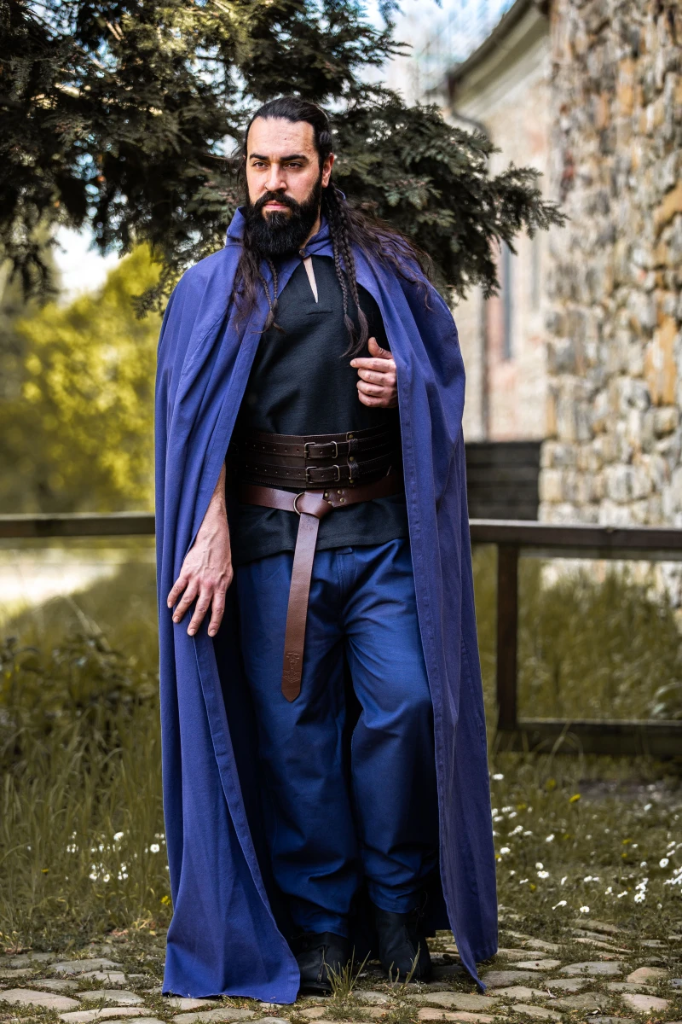 Mittelalterlicher Baumwollumhang "Gunnar" in Blau – Authentischer Begleiter für historische Abenteuer